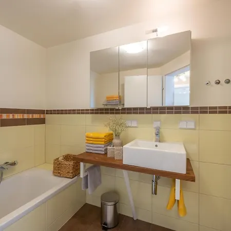 Holiday home Ferienhaus Naschgarten *